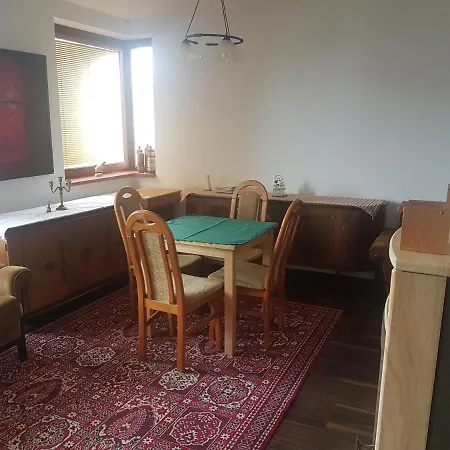 Cintorinska 11 *